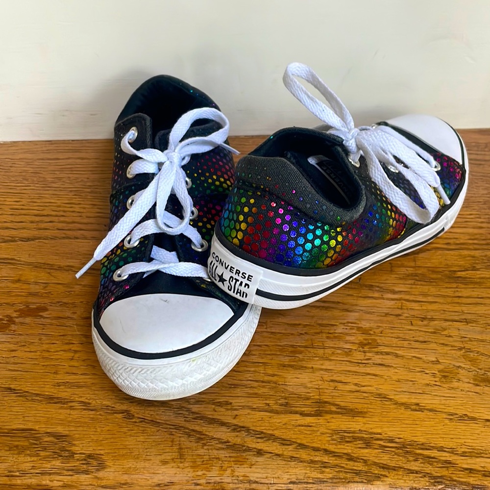 Converse Girls Size 3